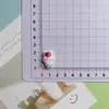 Coelho Morango Fofo de Desenho Animado Artesanal DIY Cola de Creme Capa de Celular Acessórios para Copo de Água Acessórios de Joias de Resina Venda por Atacado