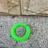 Atacado de Fábrica Anel de Mão de Plástico com Mola Armazenamento Placa de Identificação Chaveiro Telescópico Pulseira de Cordão de Telefone Repelente de Mosquitos