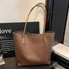2026 Principios de Otoño Nuevo Bolso de Hombro con Textura Tejida Bolso de Mano Casual de Gran Capacidad Bolso de Hombro Retro Bolsas de Tote para el Trabajo Moderno