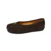Wei Wei Girl 8293-7 Zapatos Retro de Gamuza con Dedos Divididos y Tacón Grueso Fruncido para Mujer Bailarinas Versátiles