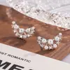 Pendientes de Imitación de Perla en Forma de Media Luna Estilo Francés para Mujer, Nuevos Populares 2025 Nicho Único Atmósfera Otoño e Invierno Pendientes Elegantes