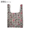 Bolsa cuadrada de tela de flores al por mayor bolsa de compras plegable de tela de poliéster publicidad supermercado almacenamiento portátil bolsa de fresa protección del medio ambiente