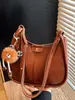 2025 Nova Inverno Commuter Grande Capacidade Simples Retrô Estilo Estrangeiro Moda Casual Textura Bolsa Transversal de Ombro Único para Mulheres