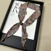 Bufanda Decorativa de Seda con Cuentas Ajustables, Bufanda Versátil Estilo Coreano para Mujer, Envoltura de Cuello para Primavera y Otoño con Diseño Floral Personalizado
