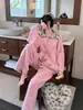 Pijama de medio forro polar para otoño e invierno para mujer, engrosado y cálido, con un elegante diseño de cárdigan, que ofrece una sensación lujosa y puede usarse como ropa exterior, lo que los convierte en ropa de estar cómoda y suave.