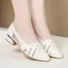 Sandalias Baotou para Mujer Verano 2025 Nuevos Zapatos Grandes para Mujer Azul Madre de Mediana Edad Piel Suave Tacón Plano Trenzados Calados