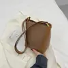 Bolso de Mujer Diseño Retro de Nicho para Mujer 2026 Verano Nueva Moda Color Sólido Bolso Cubo de Moda Bolso de Hombro