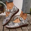 Zapatos Casuales Hechos a Mano de Suela Suave Talla Grande Europeos para Mujer 2026 Nuevo Modelo de Comercio Exterior con Patrón de Piedra y Diseño de Cordones para Madres