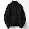 Suéter de cuello alto para hombre para otoño e invierno, de punto básico grueso, versátil, corte slim moderno, camisa de punto de manga larga de color liso para jóvenes