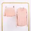 Traje de Chaqueta Lulu con Cuello Alto y Falda de Tres Pliegues Traje Deportivo de Fitness Falso de Dos Piezas Falda de Tenis Elástica Anti-Exposición Todas las Estaciones