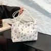 Nova bolsa de praia estampada listrada estilo coreano moderna 2026 artística fresca de grande capacidade para férias