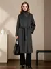 2026 Invierno Nuevo Estilo Gris Oscuro Cuello Alto Lana Doble Cara Abrigo de Lana para Mujer con Cinturón de Atar y Abrigo Largo de Lana
