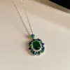 Colar Estilo Tribunal Zircônia Oval Esmeralda Corrente de Clavícula Versátil para Banquete Europeu e Americano Colar de Luxo Leve Sensação de Alto Padrão para Mulheres