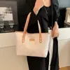 2026 Elegante Verano Nuevo de Moda Personalizado Moda para Viajar Simple Gran Capacidad Bolso Tote de Hombro Único para Mujer al por Mayor