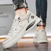 Tênis Masculino, Novo Estilo Primavera e Outono, Couro Respirável Slip-On Calçados Casuais, Sapatos Brancos de Solado Grosso para Estudantes, Tênis da Moda para Homens