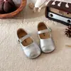 Zapatos de Cuero para Niñas 2026 Primavera y Otoño Nuevos Estilo Coreano Mocasines de Suela Suave para Niñas Zapatos de Princesa de Boca Baja para Combinar con Faldas