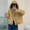 Chaqueta Corta de Plumas Estilo Coreano Precio Especial Liquidación Vendiendo a Precio de Pérdida Todos los Artículos Calidad Súper Buena Por Orden de Llegada