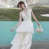 Vestido Fada de Férias na Ilha em Rosa com Detalhes Florais, Tecido Tricot de Damasco, Corte Justo, Direto da Fábrica, Tie-Dye