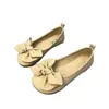 Sapatos Confortáveis para Vovó com Sola Macia Femininos 2026 Outono Novo Estilo Laço Versátil Slip-on Confortável Fundo Plano Boca Rasa Sapatos para Mãe