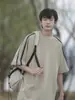 Nueva Camiseta Casual Piqué Pesada a Rayas de Manga Corta para Hombre, Verano Estilo Americano Moderna Suelta Deportiva Hombro Caído Manga Corta