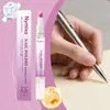 Pluma de Cuidado para Cutícula y Uñas Nymixa Limpieza y cuidado diario de las uñas para una superficie de uña fresca, hidratada y brillante