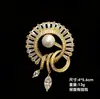 Broche de Girassol Transfronteiriço com um Toque de Luxo para Mulheres, Broche Versátil de Diamante Completo e Pérola de Luxo Leve, Acessório de Alfinete de Metal Brilhante