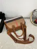 Bolso con Estampado de Rayas para Mujer 2026 Nuevo Estilo de Lujo Ligero Versátil para Viajar al Trabajo Bolso de Hombro Cruzado Transfronterizo