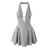 Verão 2026 Novo Estilo de Blogueira Veludo Francês Bolinhas Retro Sexy Decote Halter Cintura Ajustada Vestido Saia Curta Poliéster