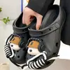 Nuevos Zuecos de Verano para Uso en Exteriores, Lindos Zapatos de Enfermera de Dibujos Animados de Tacón Bajo, Nuevas Sandalias Cerradas Transpirables de Pareja 2026