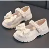 Zapatos de Cuero de Moda para Niñas 2026 Primavera y Otoño Nuevos Mocasines de Performance para Niños Bailarinas Suaves con Lazo de Princesa para Niñas
