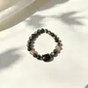 Pulseira simples de contas redondas de obsidiana em formato de cabeça de gato, estilo casal, pulseira de fio único, patchwork de cristal de morango, pulseira unissex
