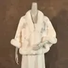 Chal para Mujer para Otoño e Invierno, Engrosado con Terciopelo, Estilo Chino con Botones de Perla, Combinado con una Capa Qipao, Cuello de Piel, Capa Cálida Estampada