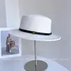 Hebilla de Cinturón Vintage Sombrero de Copa Plana Decorativo para Mujer, Versátil Sombrero de Fieltro de Lana Australiana de Invierno, Tendencia de Sombrero de Moda para Viajes de Vacaciones