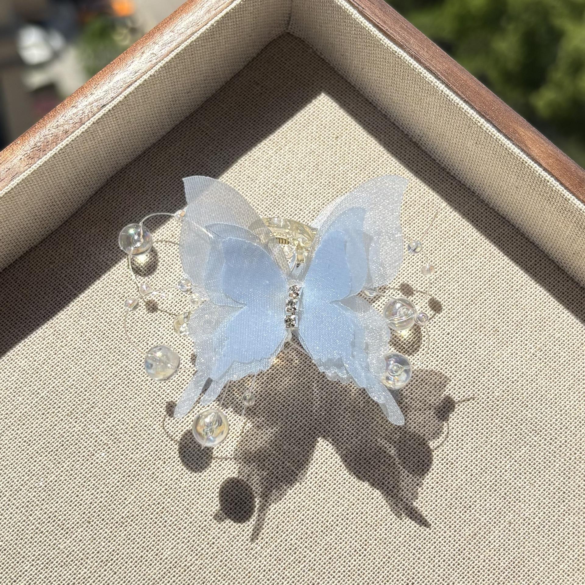 蓝色