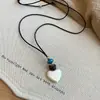Collar de cordón de cuero con perla cuadrada de acrílico, estilo vintage y artístico, cadena para suéter, diseño único, joyería de lujo ligera, venta al por mayor