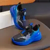 Tênis esportivos infantis, sapatos de botão para meninos, sapatos respiráveis de malha para outono, tênis de corrida ultraleves e versáteis para estudantes do ensino fundamental