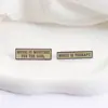 Broche de Música Curativa Inglés Simple y Versátil con Frases Creativas: "La Música es la Medicina del Alma" Insignia de Aleación al por Mayor