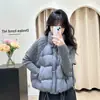 Chaleco de algodón tejido patchwork con cuello alto, estilo corto para mujer, nueva moda de invierno, corte holgado, adecuado para figuras petite, prenda exterior de moda