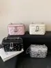 Bolso caja elegante de estilo coreano transfronterizo inspirado en Chanel, bolso cruzado de cadena nuevo y versátil de nicho para el transporte diario de estudiantes universitarios