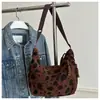 Bolsa Tote de Ombro Casual Simples de Grande Capacidade da Moda, Novo Estilo Primavera 2026, Estampa de Vaca
