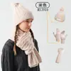 Bestseller transfronterizo conjunto de tres piezas de gorro, bufanda y guantes de punto para otoño e invierno, engrosado y cálido, gorro de punto trenzado de lana para mujer