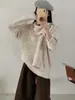 Conjunto de Dos Piezas de Punto de Alta Gama con Cuello en V y Bufanda Desmontable para Mujer Nuevo Estilo Retro Casual Otoño e Invierno 2025