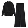 Conjunto de punto de dos piezas estilo coreano para mujer, con cuello en V cruzado suave, suéter con cinturón y pantalones anchos fluidos de color liso