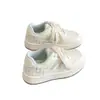 Tênis Florais Branco Leite Novos para Mulheres 2026, Cadarços de Fita Color-Block Azul Claro, Sapatos Versáteis de Solado Grosso para Estudantes