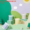 Taza de plástico simple para enjuague bucal al por mayor 2 yuanes tienda departamental taza de plástico para lavar baño del hogar taza de plástico para adulto para cepillarse enjuague bucal