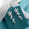 Novo Brinco de Folha com Franjas de Cinco Pétalas com Strass Luxo Leve Fresco e Elegante Design de Nicho Brinco Versátil de Temperamento