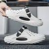 Zapatos con Agujeros para Hombre Verano Ropa Exterior Zapatos de Jardín Sandalias de Punta Cerrada Estilo Deportivo Casual Suela Gruesa Tallas Grandes Pantuflas