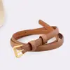 Novo cinto feminino de couro genuíno com design estiloso, adequado para ternos e casacos, um cinto fino com toque de luxo, feito de couro bovino, em estoque