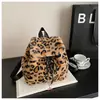 Bolso Tote Transfronterizo de Felpa con Estampado de Leopardo para Mujer Otoño 2025 Nuevo Gran Capacidad Casual de Gama Alta Mochila de un Solo Hombro