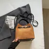 Bolso de mano retro transfronterizo para mujer, nuevo modelo otoño e invierno 2026, bolsa de hombro y cruzada versátil casual de gran capacidad